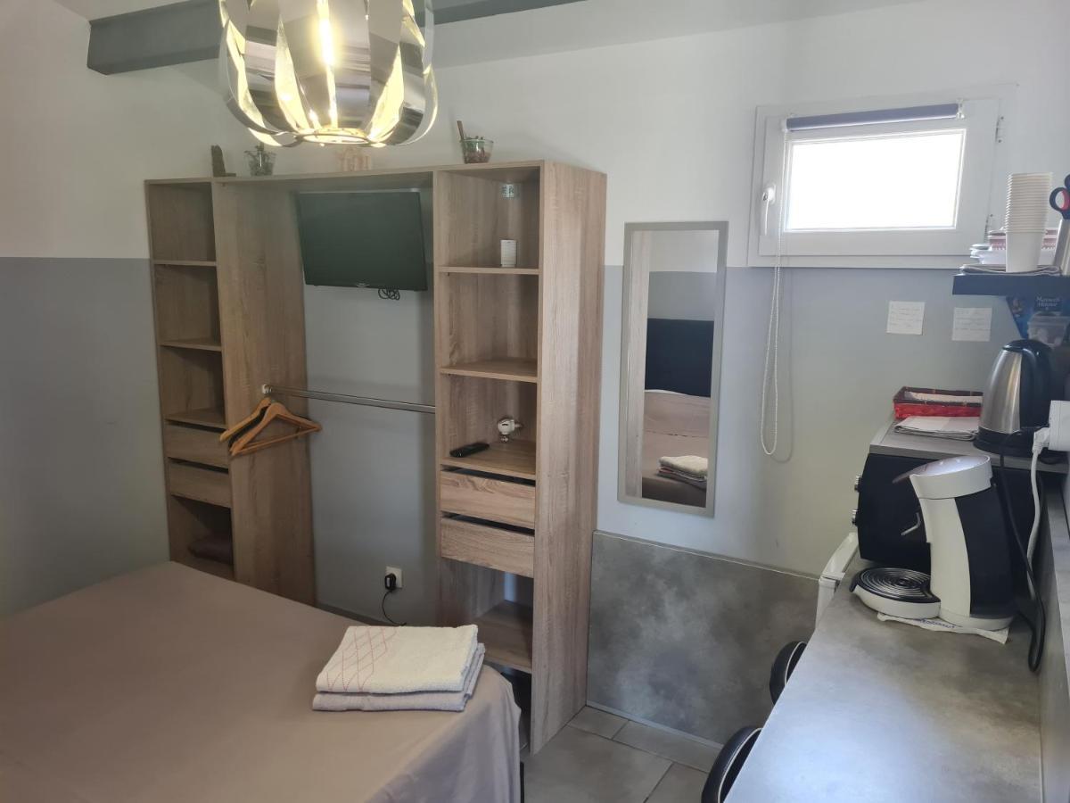 Chambre Cosy Avec Terrasse Apartment Arles Ngoại thất bức ảnh