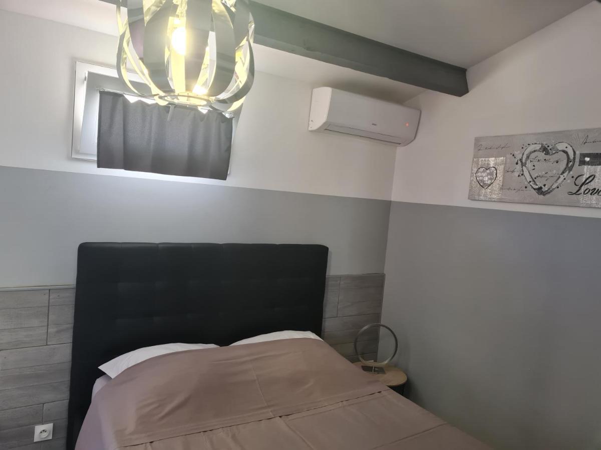 Chambre Cosy Avec Terrasse Apartment Arles Ngoại thất bức ảnh
